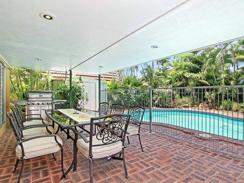 10 Seaward Crescent, Pallarenda QLD 4810