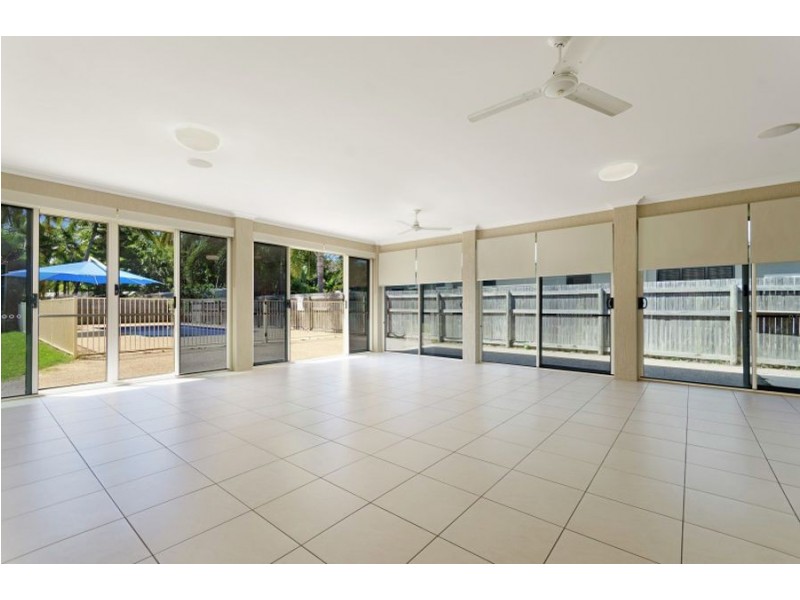 37 Marina Drive, Bushland Beach QLD 4818
