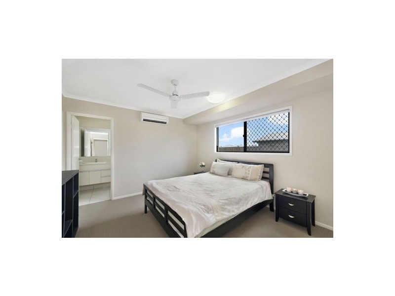 8 Truman Way, Mount Louisa QLD 4814