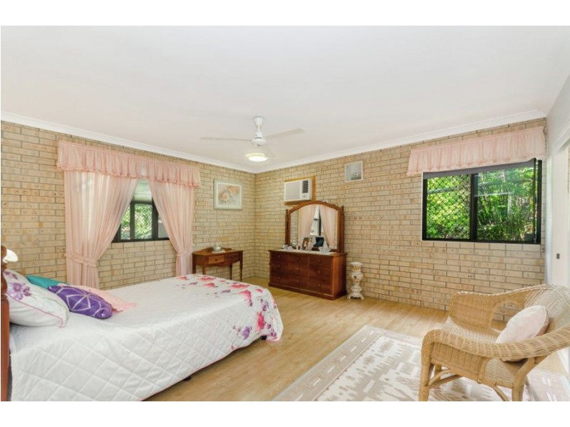 6 Bunya Street, Bushland Beach QLD 4818