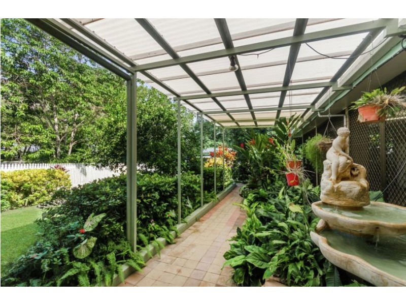 6 Bunya Street, Bushland Beach QLD 4818