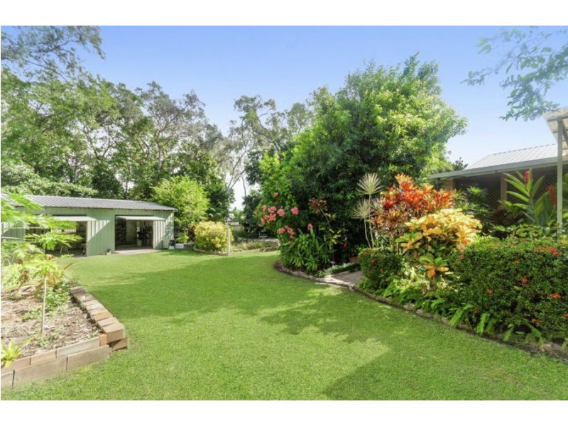 6 Bunya Street, Bushland Beach QLD 4818