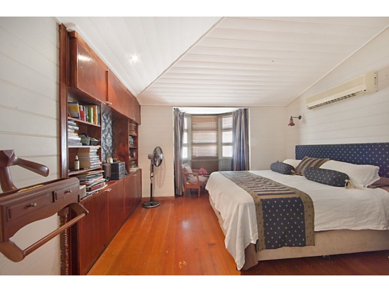 30 Ackers Street, Hermit Park QLD 4812