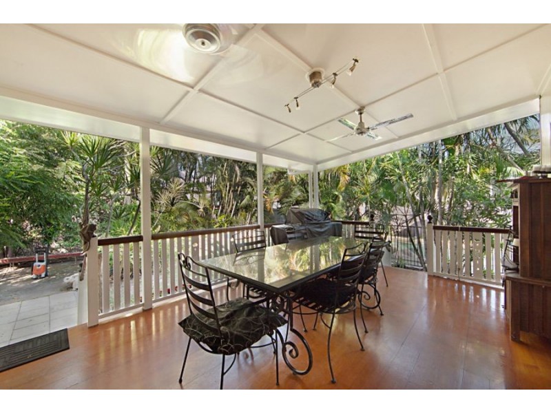 30 Ackers Street, Hermit Park QLD 4812