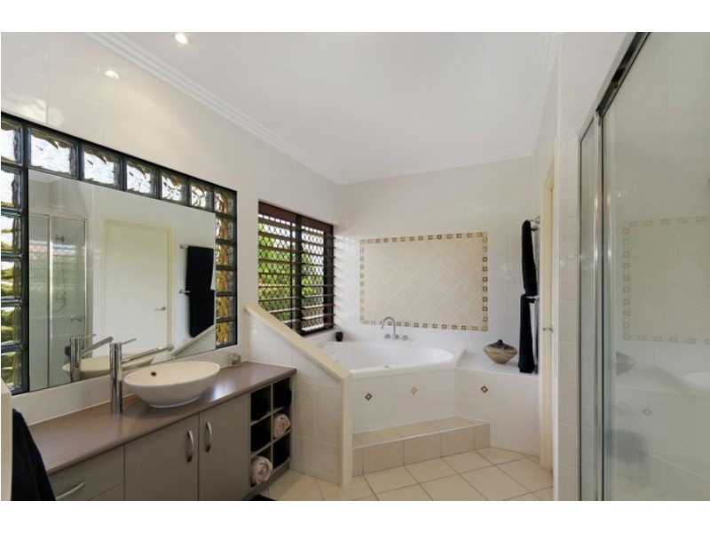 19 Blackbean Court, Mount Louisa QLD 4814