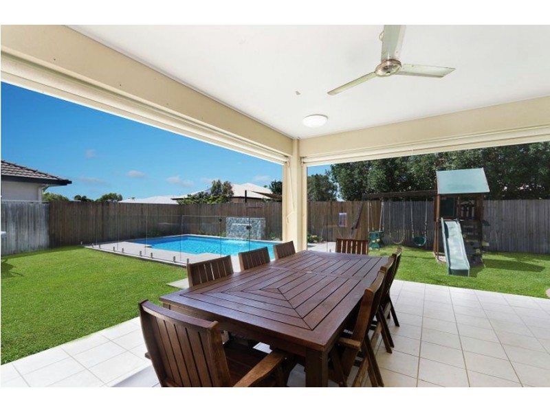 38 Greenview Drive, Mount Louisa QLD 4814