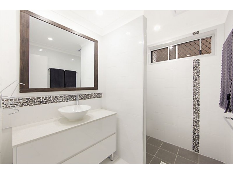 9 Mott Street, Heatley QLD 4814