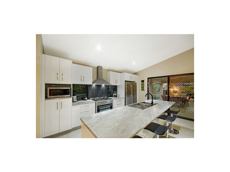 5 Barratonia Way, Mount Low QLD 4818