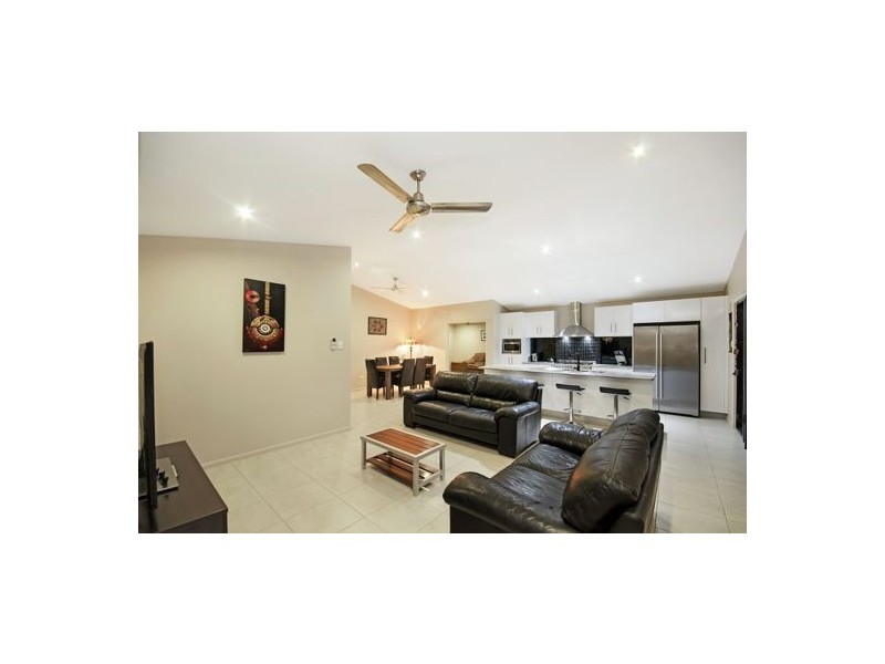 5 Barratonia Way, Mount Low QLD 4818