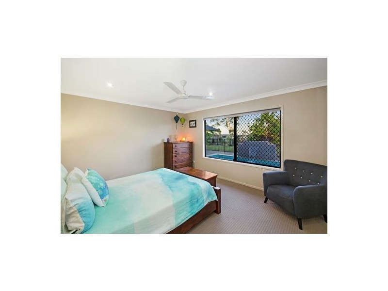 5 Barratonia Way, Mount Low QLD 4818