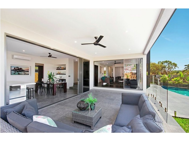 14 Signature Drive, Rosslea QLD 4812