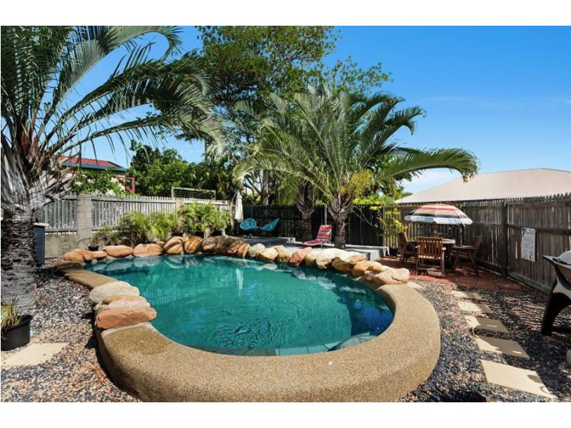 18 Mendi Drive, Bushland Beach QLD 4818