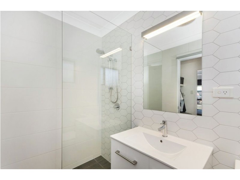 18 Mendi Drive, Bushland Beach QLD 4818