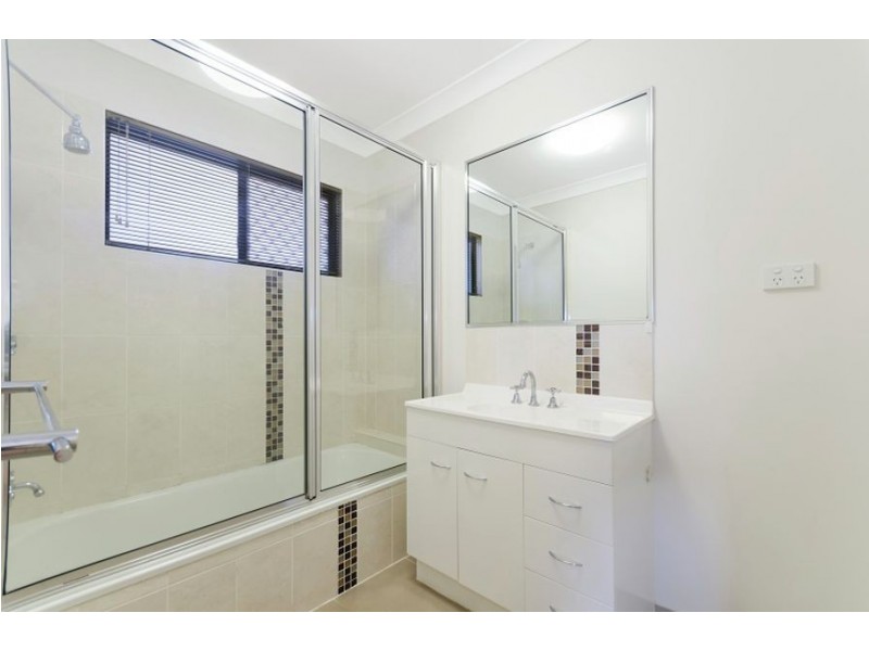 5 Littabella Place, Bushland Beach QLD 4818