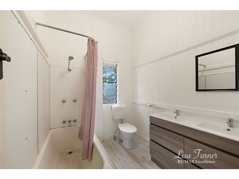 24 Townsend Street, Mysterton QLD 4812