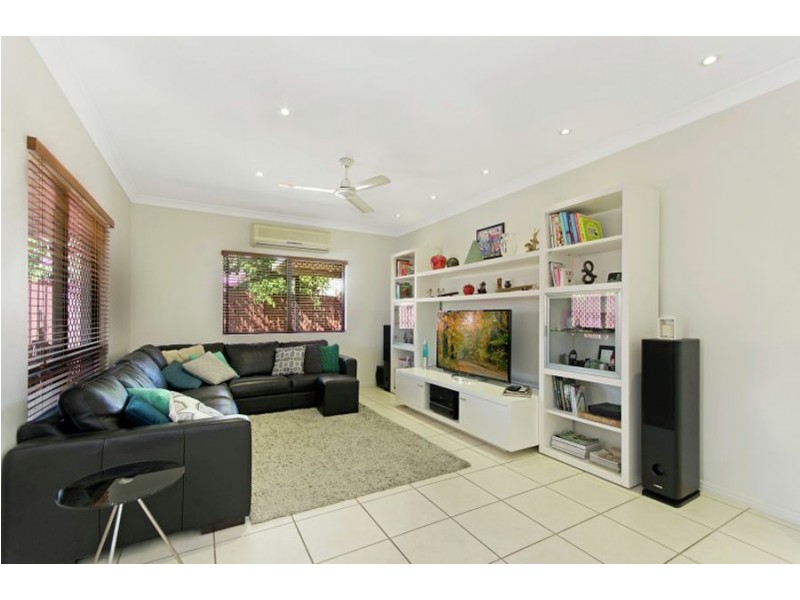 5 Ugarte Street, Bushland Beach QLD 4818