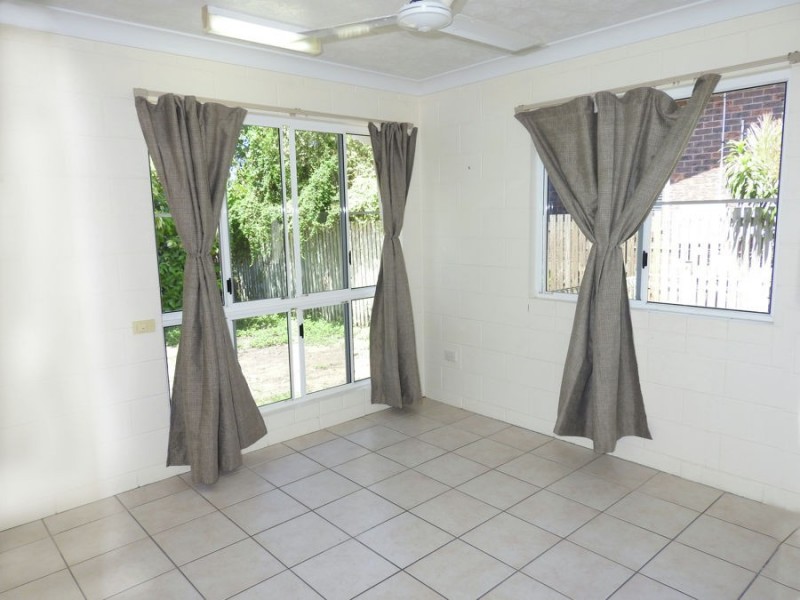 9 Mostyn Crescent, Bushland Beach QLD 4818