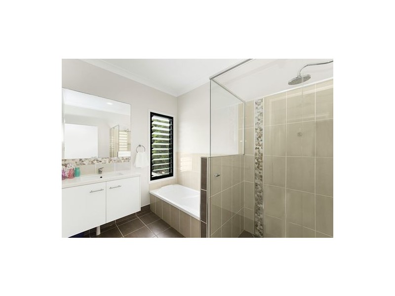 75 Cay Street, Saunders Beach QLD 4818
