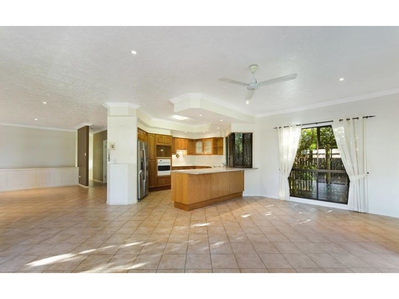 18 Pacific Avenue, Bushland Beach QLD 4818