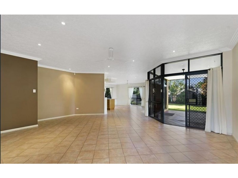 18 Pacific Avenue, Bushland Beach QLD 4818