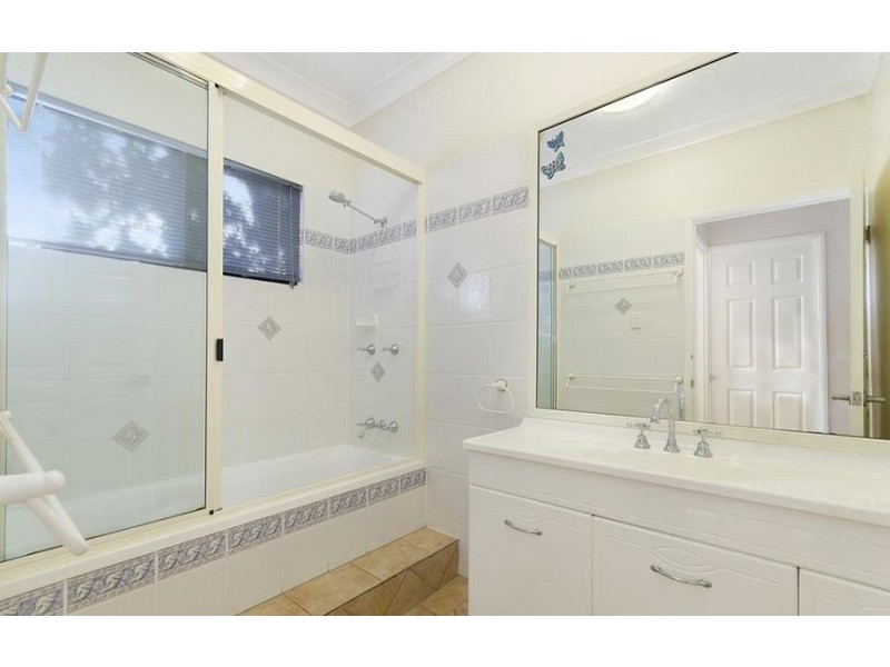 18 Pacific Avenue, Bushland Beach QLD 4818