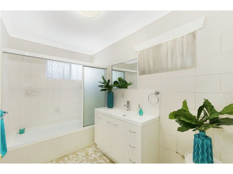 17 Shelton Street, Kirwan QLD 4817