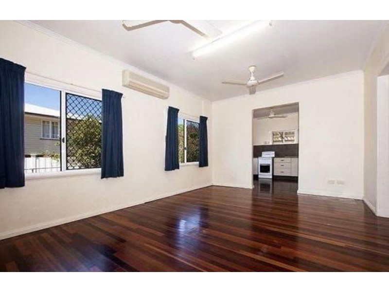 12 Barron Street, West End QLD 4810