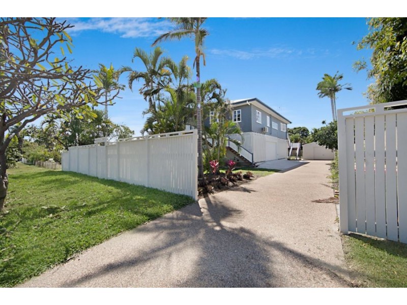 13 Stanton Street, Belgian Gardens QLD 4810
