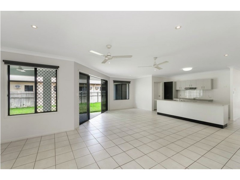 47 Greentree Circuit, Bushland Beach QLD 4818