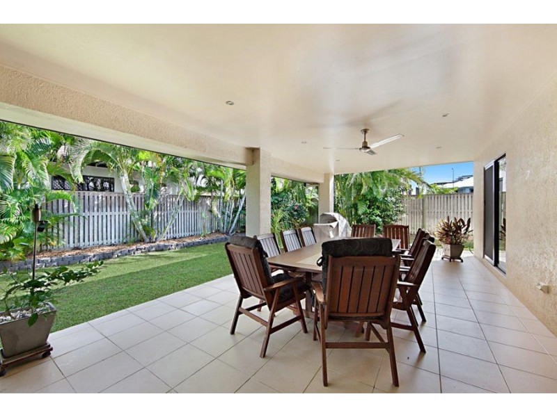 70 Shutehaven Circuit, Bushland Beach QLD 4818