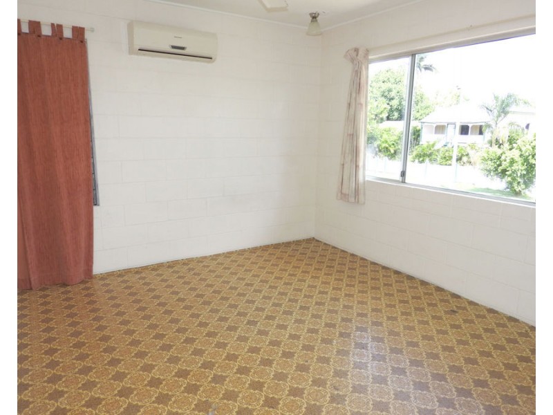 1/31 Roberts Street, Hermit Park QLD 4812