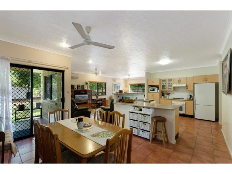 5 Linum Court, Bushland Beach QLD 4818