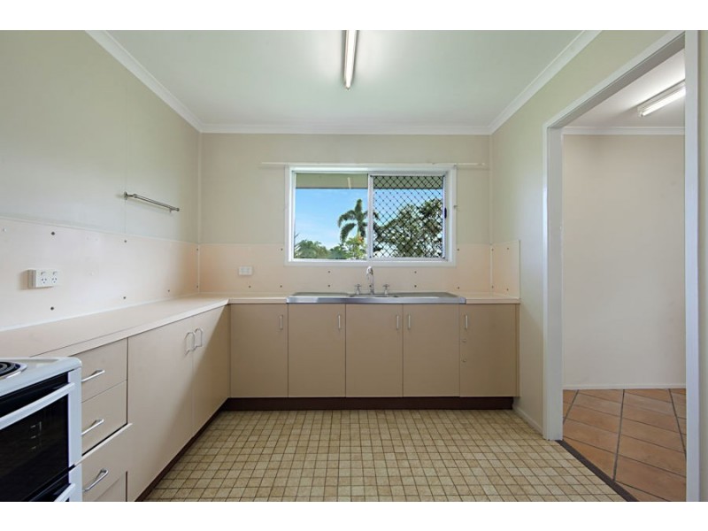 2 Willseal Court, Mount Louisa QLD 4814