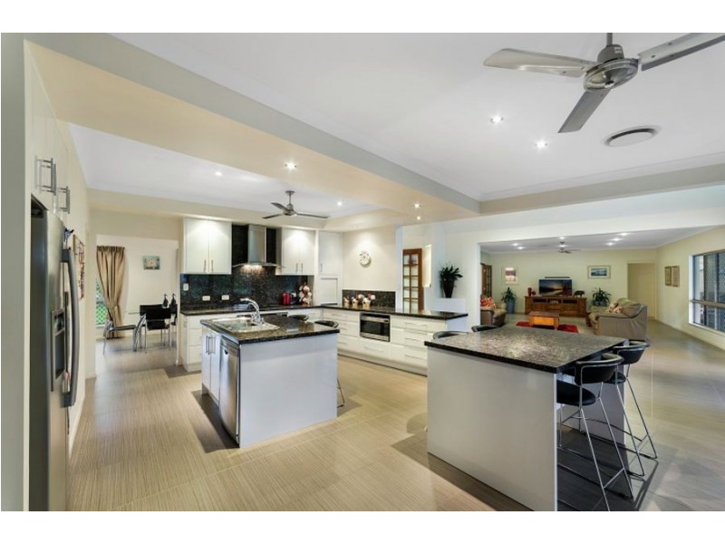 6 Caspian Court, Kelso QLD 4815