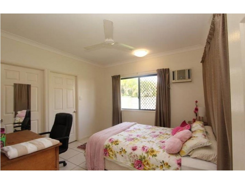 52 Warbler Crescent, Douglas QLD 4814
