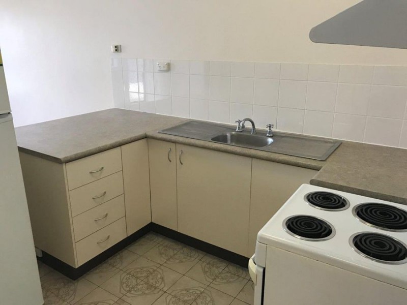 2/3 Roberts Street, Hermit Park QLD 4812