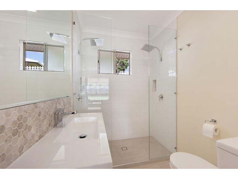 8 St Pauls Court, Mount Louisa QLD 4814