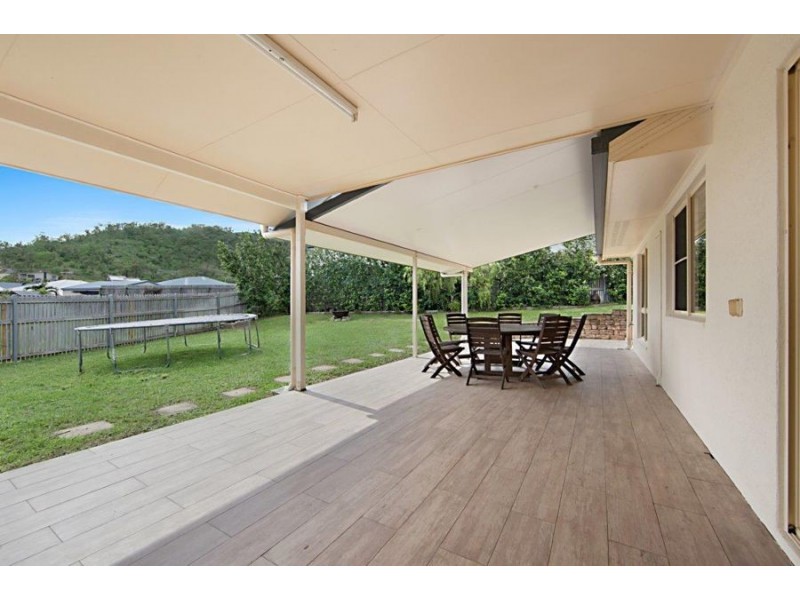 8 St Pauls Court, Mount Louisa QLD 4814