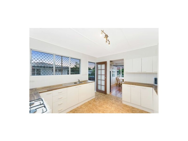 15 Arila Street, Cranbrook QLD 4814