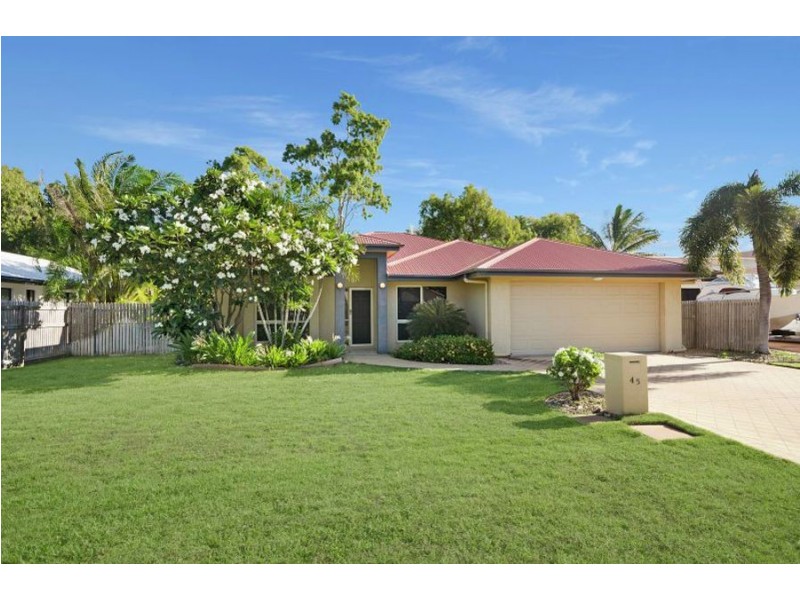 45 Pacific Avenue, Bushland Beach QLD 4818