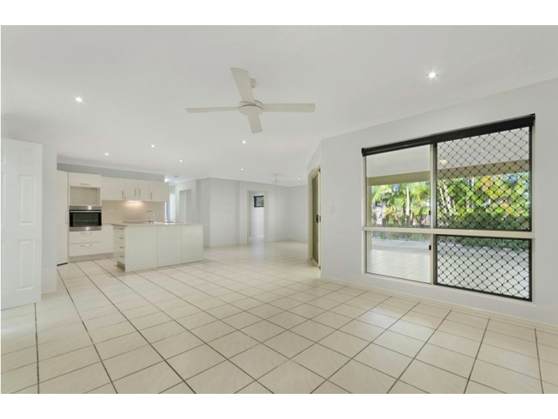 45 Pacific Avenue, Bushland Beach QLD 4818