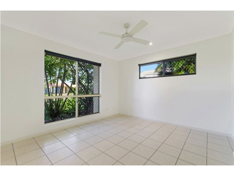 45 Pacific Avenue, Bushland Beach QLD 4818