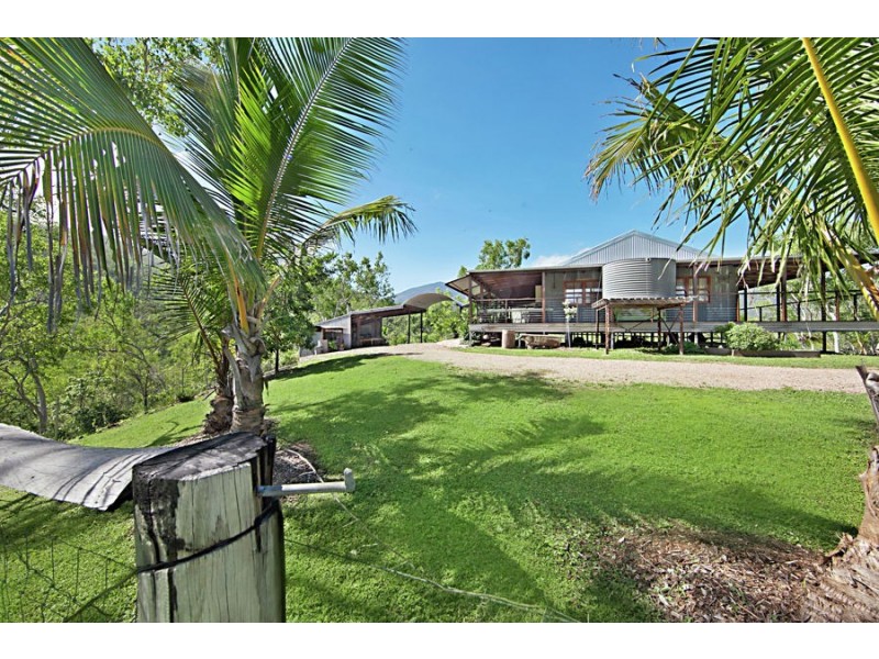 8 Hancock Road, Alligator Creek QLD 4816