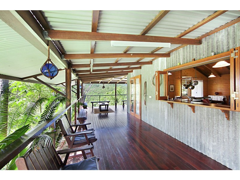 8 Hancock Road, Alligator Creek QLD 4816