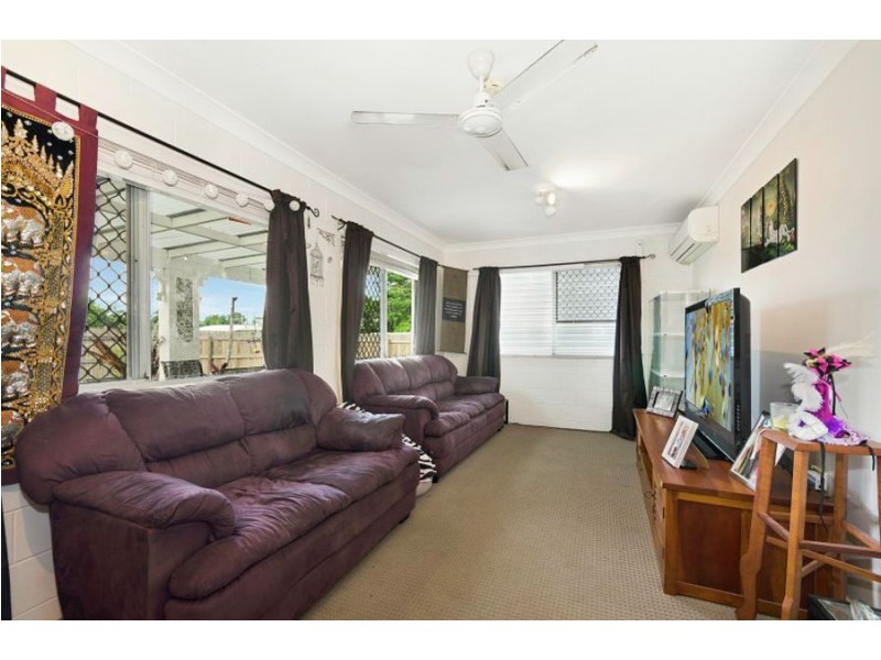 2 Hazel Street, Rasmussen QLD 4815