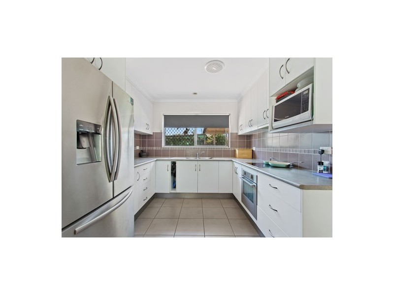 8 Banksia Street, Kirwan QLD 4817