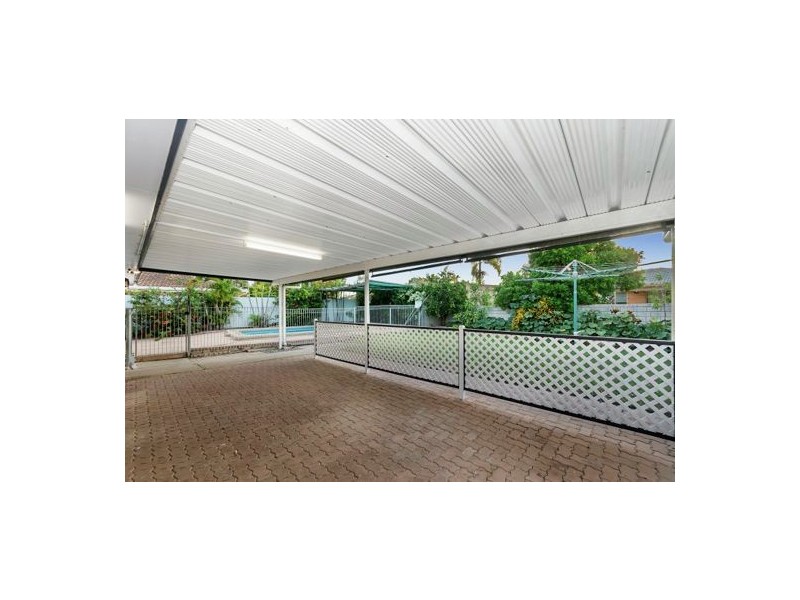 8 Banksia Street, Kirwan QLD 4817