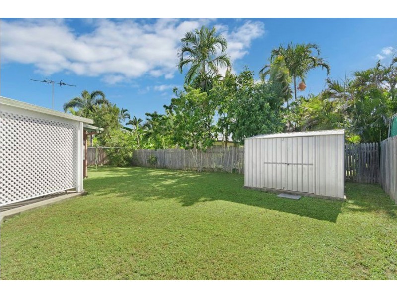 18 Leila Avenue, Rasmussen QLD 4815