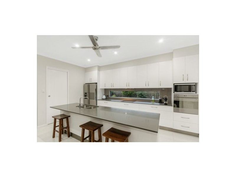 11 Equardo Road, Mount Low QLD 4818