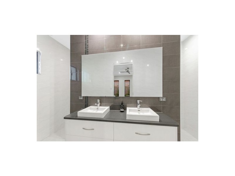 11 Equardo Road, Mount Low QLD 4818